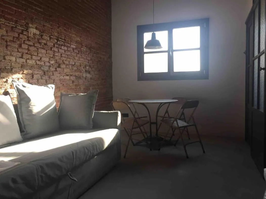 Cosy & Bright Apartment Near Ramblas Barcelona